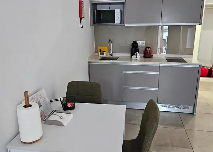 Canavial Terrace@heart Of Apartment *